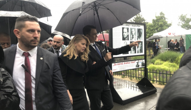 Slovenská prezidentka Čaputová uctila v Praze 3 památku hrdinů operace Anthropoid.