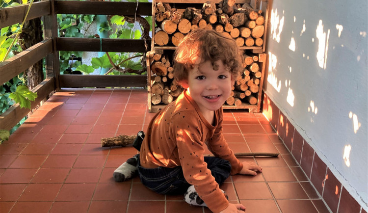 Kubík se potýká s mozkovou obrnou a cukrovkou. Díky intenzivním rehabilitacím však dělá pokroky