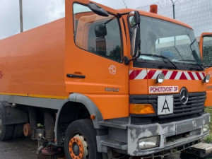 Kupte si tramvaj nebo stroj na čištění silnic. Dopravní podnik prodává majetek.