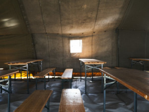 Přiostřuje se situace s romskými uprchlíky z Ukrajiny, Plzeňský kraj pro ně chystá stavbu stanového městečka