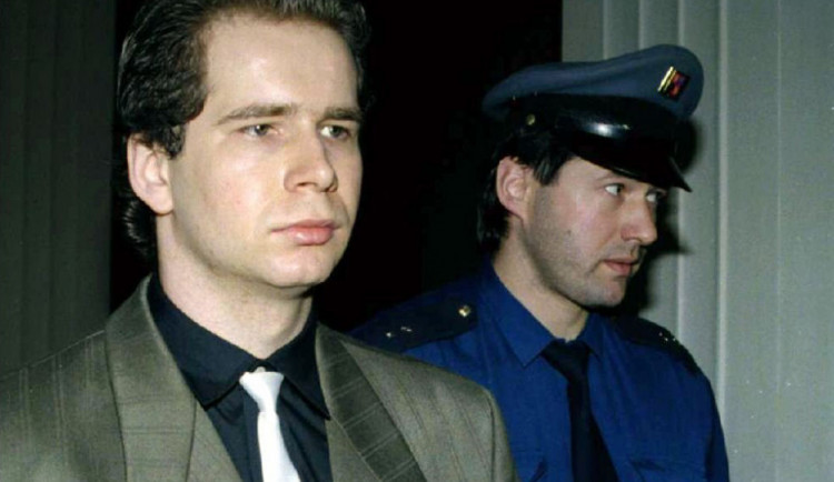 Pětinásobný vrah Oto Biederman zůstane v Rýnovicích. Jeho žádost o podmíněné propuštění soudkyně zamítla.