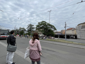 Brnu dochází trpělivost s ukrajinskými Romy z nádraží. Odsune je za plot