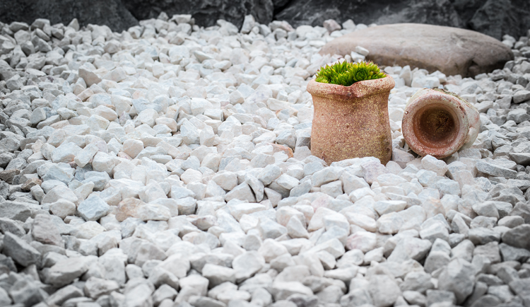 Pozvedněte estetickou úroveň své zahrady dekoračními kameny