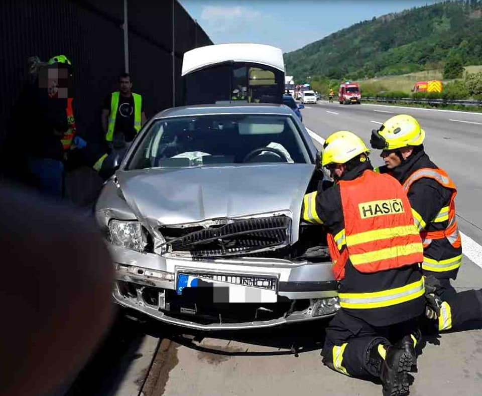 V Bělé pod Pradědem zemřel při sjezdu cyklista, za víkend bylo patnáct nehod. Záchranáři vyzývají k opatrnosti
