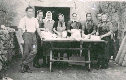 Základy Madety položili před 120 lety pánové Šťastný a Nádherný