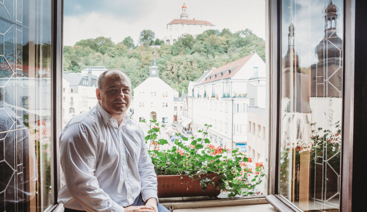 Sociální demokrat Birke jde do voleb pod svou značkou - Jan Birke pro Náchod.