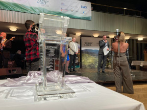 Křišťálová popelnice se stěhuje z východních Čech. Nejlépe třídili lidé v Uherském Hradišti