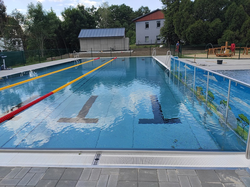 Do nového koupaliště v Chrastavě už může zavítat veřejnost. Kvalita vody je výborná