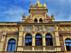 Tato galerie nikdy nezavírá. Malby slavného malíře Mikoláše Alše zdobí v Plzni téměř dvacet měšťanských domů