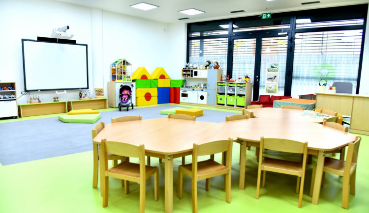 V Praze vyrostla unikátní zdravá školka. Má pozitivní vliv na psychické i fyzické zdraví dětí