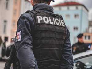 V kancelářích pražského magistrátu a dopravního podniku zasahovala policie. Důvodem jsou úplatky