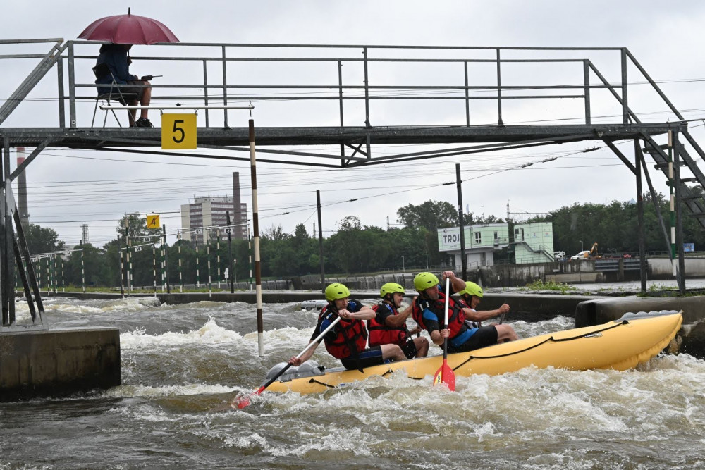 Pražští hasiči zvítězili v republikovém klání na raftech. Ovládli obě kategorie