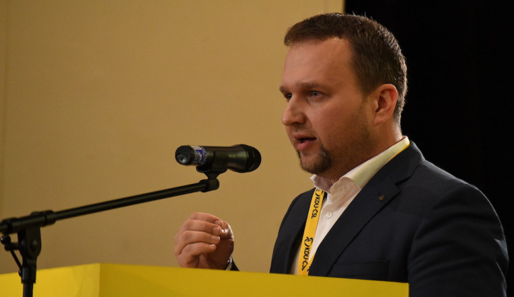 Jurečka: Příspěvek na mobilitu by se mohl navýšit od září, nebo od října.