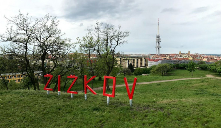 Vydejte se na procházku Žižkovem z pohodlí domova. Radnice nabízí virtuálního průvodce