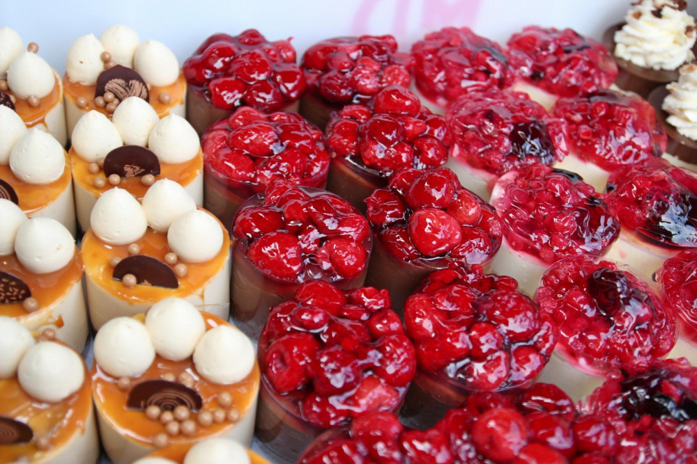 Upocená žena z Brna kradla. Do podpaží si strčila zákusek