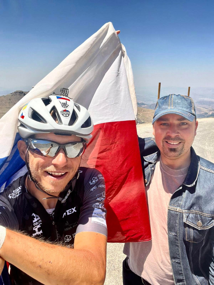 Cyklista Polman z Nové Paky vyhrál nejdelší cyklistický závod světa. Ujel 7,4 tisíc kilometrů