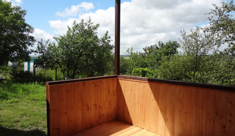 Copyright (c) 2020 Stihi_ya/Shutterstock.  No use without permission.