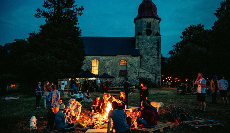 VÍKEND PODLE DRBNY: multižánrový festival ve Vítkově, slavnosti v Jeřmanicích a Dny lidové architektury