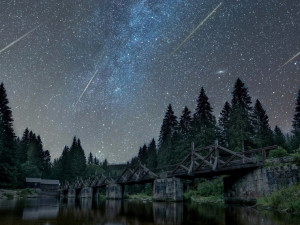 Jednou bych chtěl zachytit polární záři nad Šumavou, říká autor úchvatných fotografií Vladislav Hosnedl