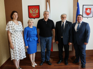 Místopředseda Senátu Růžička podal podnět kvůli Doubravovi na Krymu