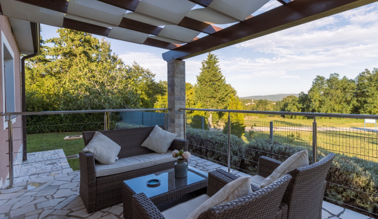 drbna.cz_ Kupujete zahradní nábytek_ 5 důvodů, proč vybrat umělý ratan