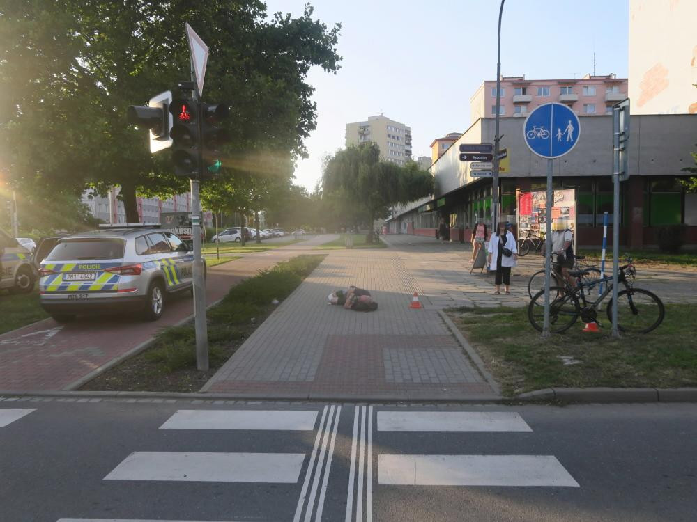 Opilý cyklista se zranil při pádu v Přerově