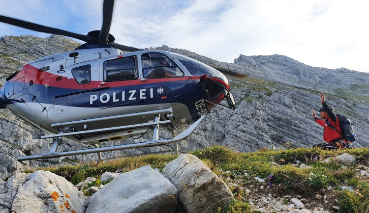 VIDEO: Češi si vybírají náročné trasy, říká rakouský horský záchranář