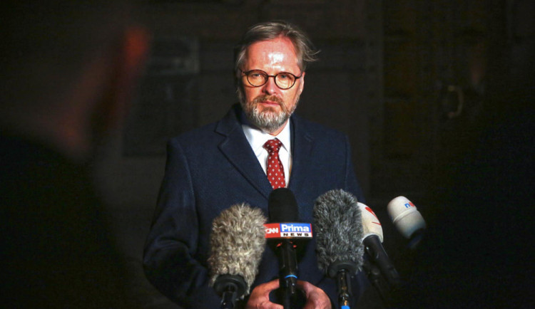 Poslanci ANO vyvolají sněmovní jednání o vyslovení nedůvěry Fialově vládě