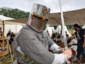 Totálním fiaskem skončila původně avizovaná pompézní akce, Templářský víkend naštval diváky i trhovce