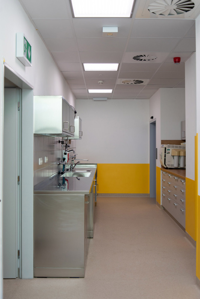 Ústní a obličejová chirurgie v novém: specialisté z olomoucké nemocnice získali moderní sálový komplex