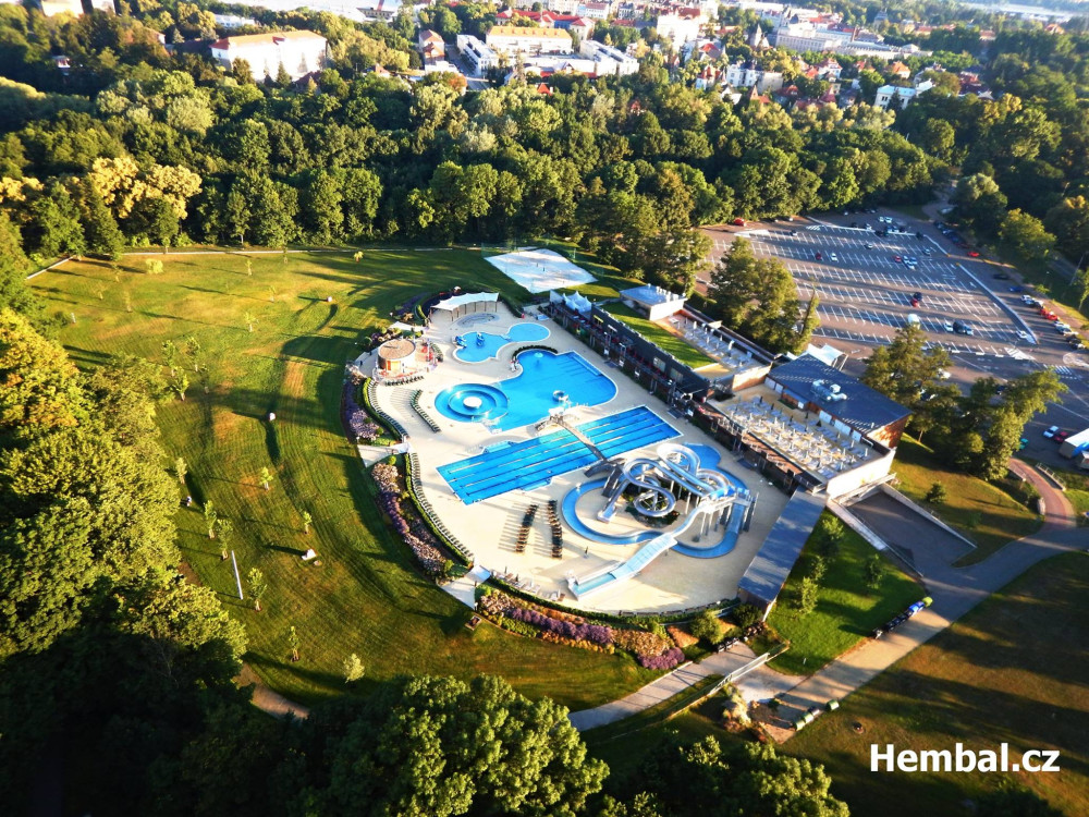 Koupaliště v hradeckém kraji ukončují sezonu. Kvůli energiím plánují zdražení