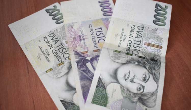 Copyright (c) 2019 Vahan Hambardzumjan/Shutterstock.  No use without permission.