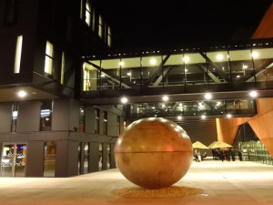 Unikátním systémem zvukové techniky s umělým dozvukem se pyšní Nová scéna Divadla J. K. Tyla v Plzni