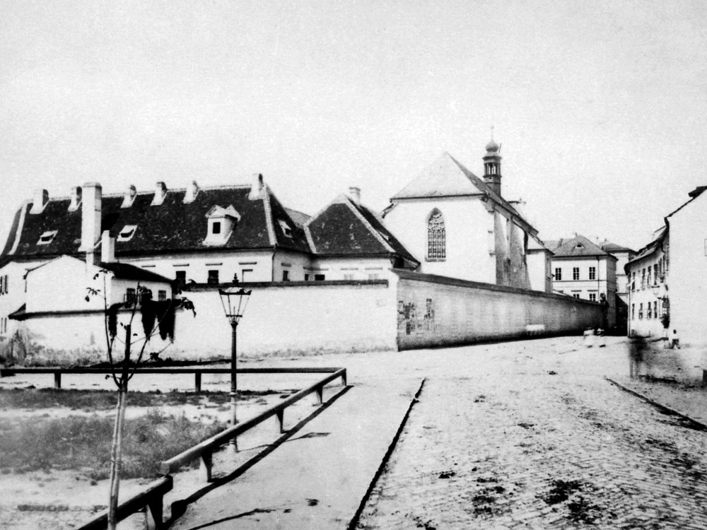 Začátek Kateřinské ulice,  místo, kde bývala ve středověku jatka