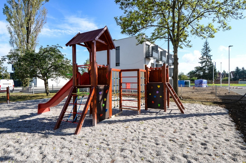 Plzeň dokončila stavbu 18 bytových domů v Zátiší, jde o jeden z největších městských projektů v ČR