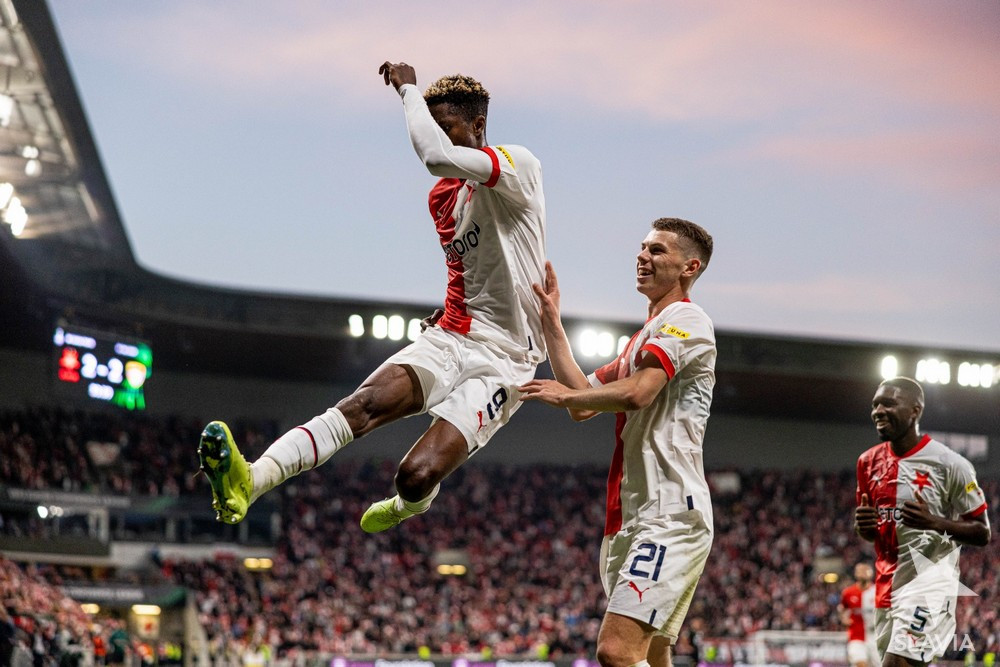 Peter Olayinka vyrovnal na 2:2.