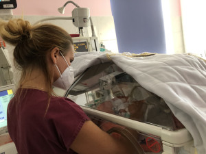 Brněnská nemocnice nemá na inkubátor. Hrozí předčasné porody, bojí se