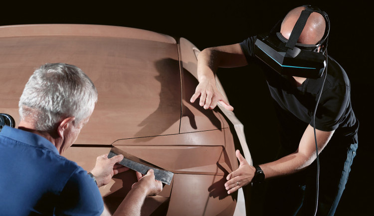 Češi vystavují v Bruselu. Dokazují, že český design patří ke světové špičce 