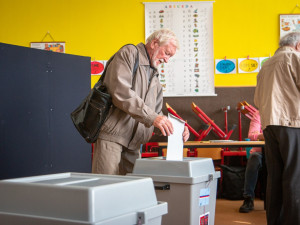 Poslední volební den začíná. Češi rozhodují o složení městských a obecních zastupitelstev