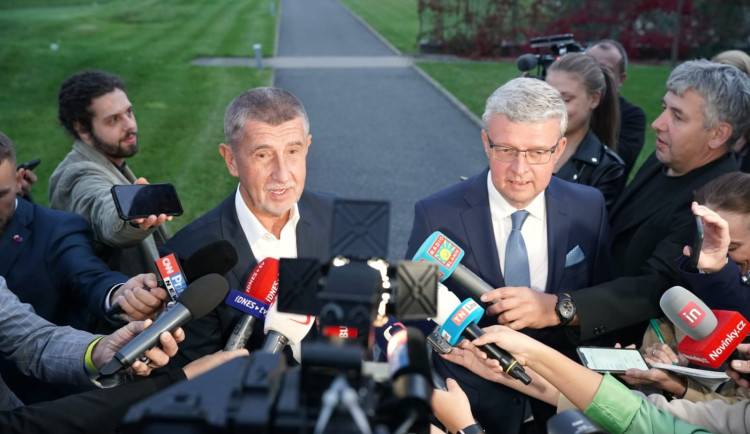 Opoziční ANO vyhrálo obecní volby ve většině statutárních měst.