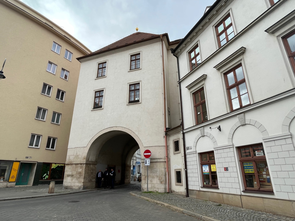 Brno zadalo zakázku architektům, aby navrhli opravu Měnínské brány