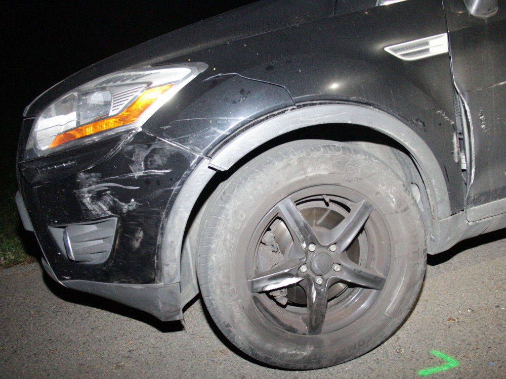 Na Brněnsku vyváděl opilec. Naboural do tří aut i do vozu místního zastupitele