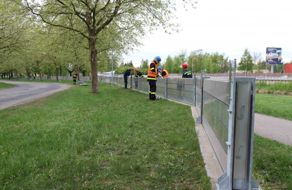 Na Jiráskově nábřeží budou stavět protipovodňovou zeď. Cvičení omezí dopravu