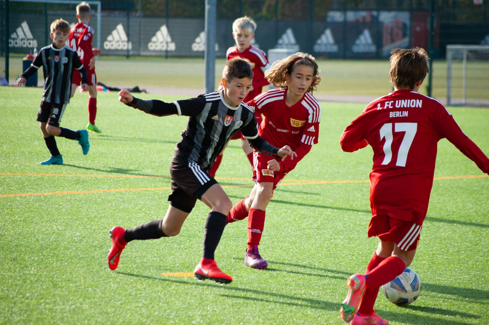 Mladí fotbalisté Dynama porazili Herthu Berlín, vyzvali také Bayern
