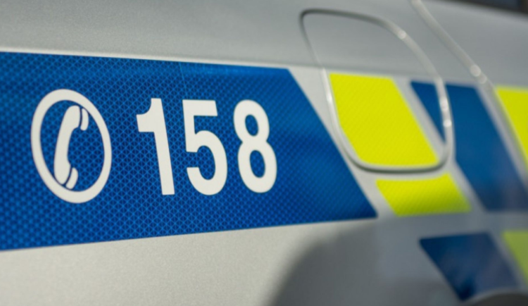 Muž poslal podvodníkovi dvě stě tisíc za auto. Teď nemá auto ani peníze