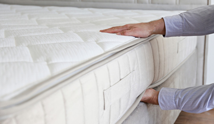 Copyright (c) 2022 evrymmnt/Shutterstock.  No use without permission.