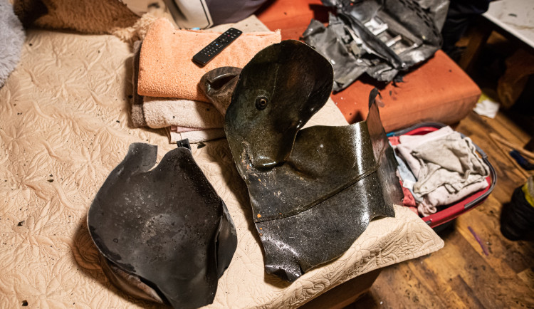 V rodinném domě vybuchla propan butanová lahev. Hasiči evakuovali sedm lidí