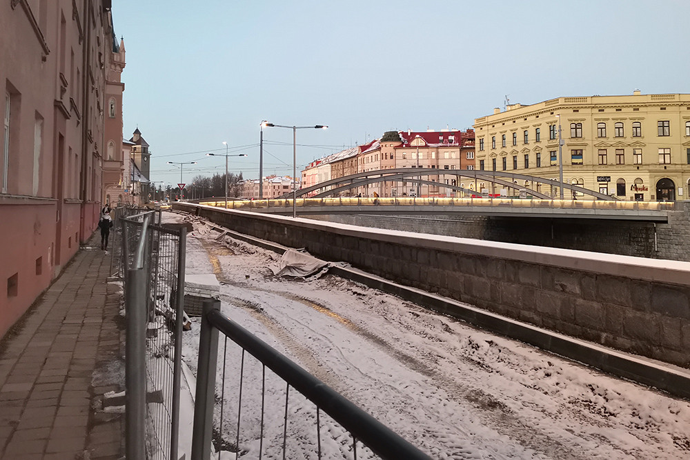 Protipovodňové dílo u centra Olomouce je hotové. V okolních ulicích se ale uzavírky ještě protáhnou