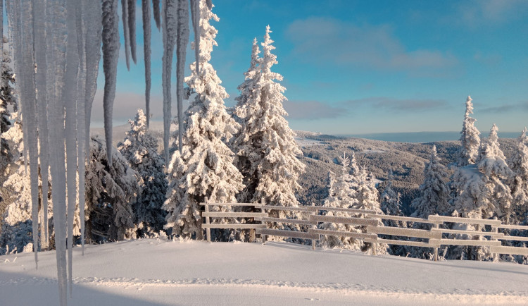 Vrchní prchni, Svatopluk Kuřátko i Snowboarďáci. S jakými filmy zavítali filmaři do Špindlerova Mlýna?