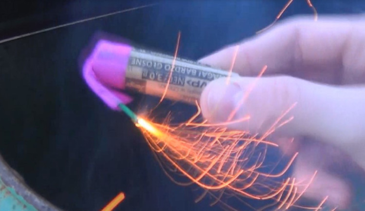 ANKETA: Jste pro úplný zákaz pyrotechniky během novoročních oslav?